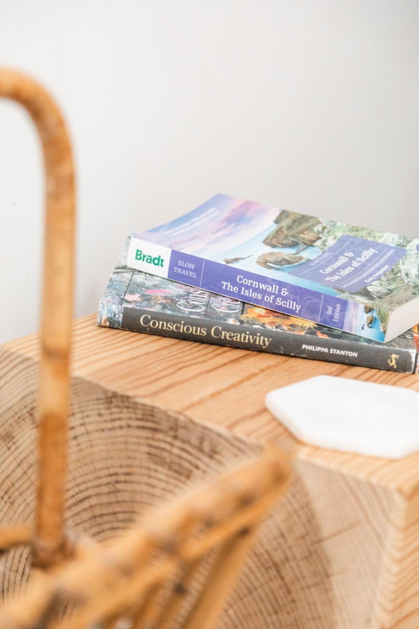 Lowen Tree House Truro Ngoại thất bức ảnh